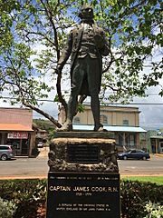 Captain-Cook-statue-in-Waimea,Kauai