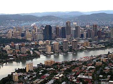 Brisbane seen from air, Brisbane river.jpg