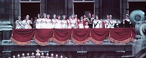 Coronation of Queen Elizabeth II - Couronnement de la Reine Elizabeth II (7195940764) (cropped)