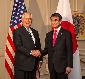 Rex Tillerson with Tarō Kōno in Vancouver - 2018 (39034357434) (cropped)