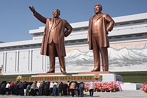The statues of Kim Il Sung and Kim Jong Il on Mansu Hill in Pyongyang (april 2012)