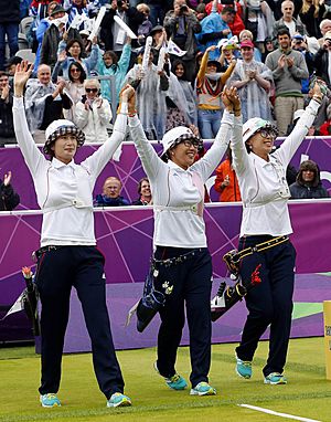 KOCIS Korea London Olympic Archery Womenteam 01 (7682353680)