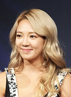 Kim Hyo-yeon at Dancing 9 Special Live in August 2013 03