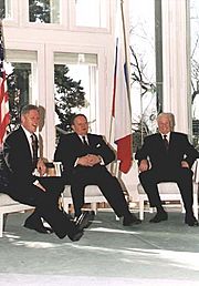President Bill Clinton with President Martti Ahtisaari of Finland and President Boris Yeltsin of Russia