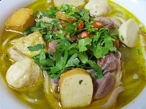 Banh-Canh-Noodle-Soup
