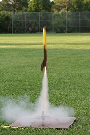 Model rocket launch 2 (Starwiz)