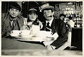 Pablo-Picasso-Moise-Kisling-Paquerette-Cafe-la-Rotonde-paris-1916