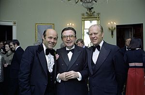 President Gerald R. Ford, Joe Garagiola, and Giulio Andreotti, President of the Council of Ministers of the Republic of Italy, Posing Together at a State Dinner - NARA - 30805975