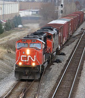 Canadian National diesels southbound on the Norfolk Southern near Polaris Mall in Columbus, Ohio (2092116881)