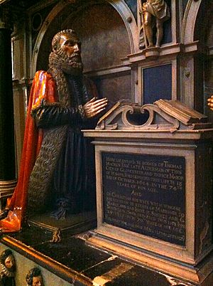 Memorial to Thomas Machen in Gloucester Cathedral 03.jpg