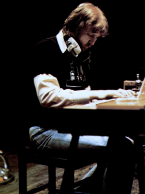 Harry Nilsson (1974) (tall).png