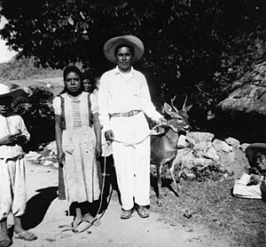 1948 Campesinos achiutlecos con venado