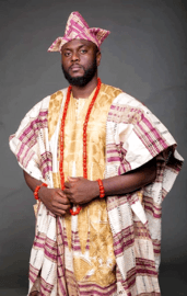 A Yoruba man garbed in traditional clothing (2)