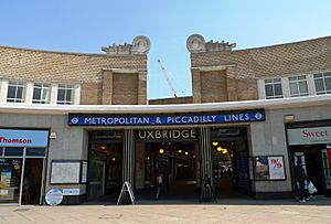 Uxbridge tube station - Ewan-M