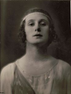 Anna Pavlova, 1915