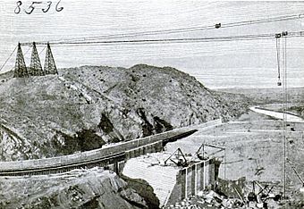 Elephant Butte Dam under construction 1914.JPG