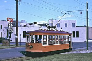 Fort Smith Birney car 224 at 6th & Garland (1997)