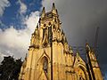 Torre central de la iglesia de Lourdes en Bogotá