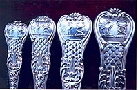Bisse-Challoner crests on silver Coburg-pattern spoons - 200604