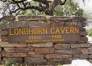 Longhorn Cavern sign IMG 2005