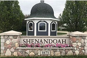 Downtown Shenandoah Sign