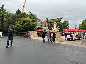 Camp Cartoon entrance - Six Flags Great America, 2022