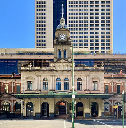 Central railway station, Brisbane, Queensland.jpg