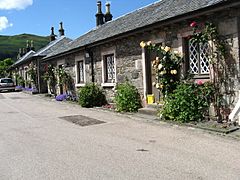 Colourful cottages at Luss - geograph.org.uk - 1358192