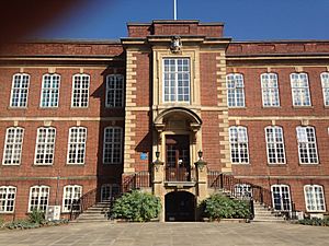 Sir William Dunn School of Pathology, South Parks Road, Oxford (28930645467)