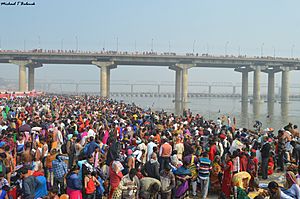 Kumbh Mela 2019 - Crowd Near Shastri Bridge - Prayagraj, India