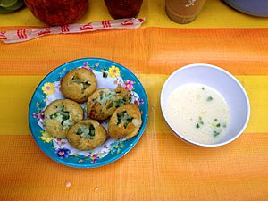 Cambodian deep-fried chive cakes