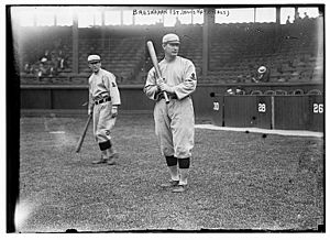 Roger Bresnahan, St. Louis, NL, Miller Huggins in background (baseball) (LOC)