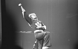 Roger Daltrey dancing