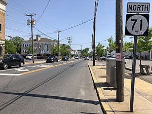 2018-05-25 11 29 25 View north along New Jersey State Route 71 (Taylor Avenue) at Main Street in Manasquan, Monmouth County, New Jersey