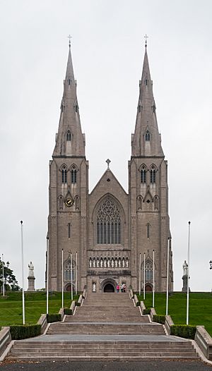 Armagh Roman Catholic Cathedral of St. Patrick 2013 09 24.jpg