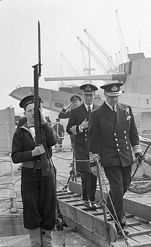 The Royal Navy during the Second World War A10233.jpg