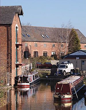 Canalside warehouses, Shardlow - geograph.org.uk - 714595