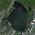 Cropped lake okeechobee oli 2016184 lrg