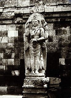 COLLECTIE TROPENMUSEUM Beeld van Shiva als Mahadeva op de Candi Lara Jonggrang oftewel het Prambanan tempelcomplex TMnr 60046668