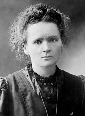 Marie Curie c. 1898 (cropped)