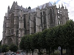 Beauvais Cathedral SE exterior
