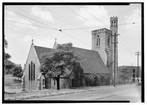 Historic American Buildings Survey, Lester Jones, Photographer August 20, 1940 VIEW FROM SOUTHEAST. - Holy Trinity Episcopal Church, 615 Sixth Avenue, South, Nashville, Davidson HABS TENN,19-NASH,3-2