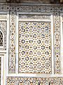 Decoration on the wall of the masoleoum of Itmad-ud-Daulah's tomb 3