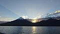 Amanecer sobre el Lago LLanquihue y Volcán Osorno, vista desde la costanera de Puerto Varas