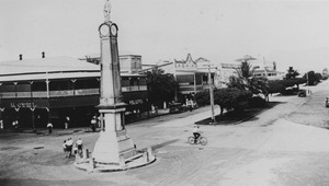 Cairns Esplanade war memorial and clock on Shields Street, circa 1934f