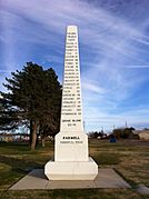 Obelisk commemorating Ozark Trail in Farwell, Texas