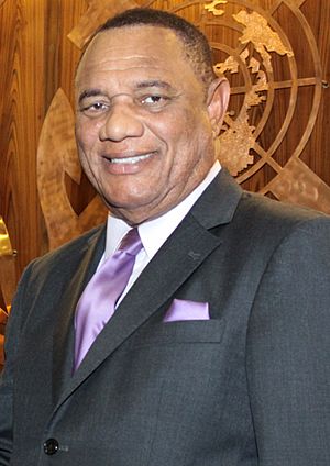 Perry Christie 2013 (cropped).jpg