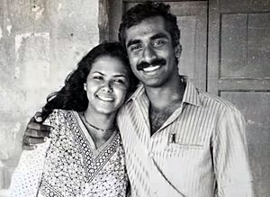 Sadhguru Jaggi Vasudev with wife Vijayakumari (01)