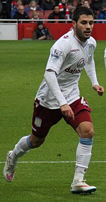 Carles Gil amb l'Aston Villa