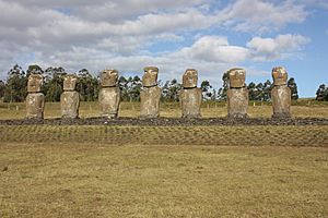 Easter Island, Ahu Akivi (6747686253).jpg